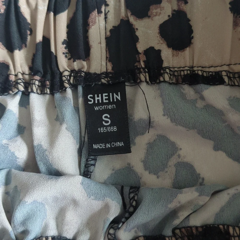 SHEIN High Waist Leopard Shorts - Picture 3 of 5